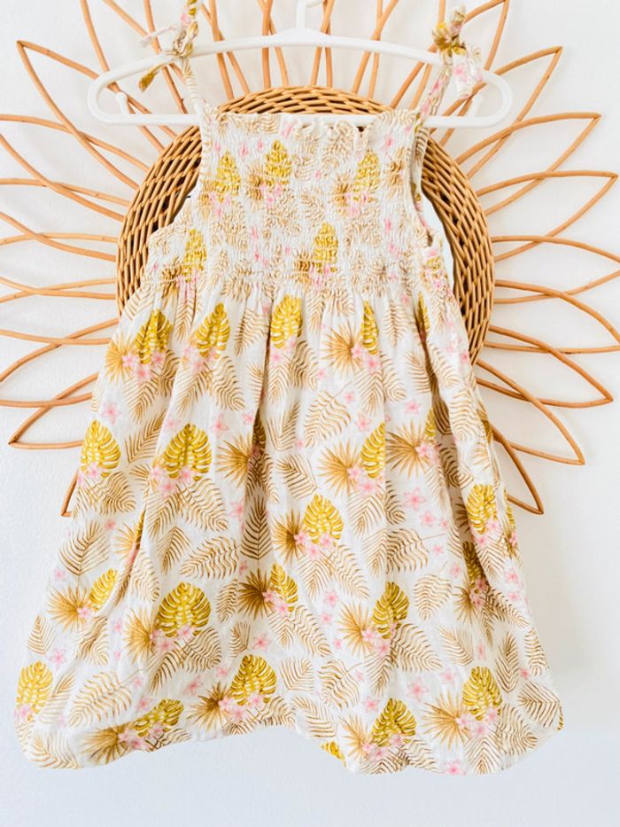 Robe floral Mango 2/3 ans 98 cm en très bon état - photo numéro 2