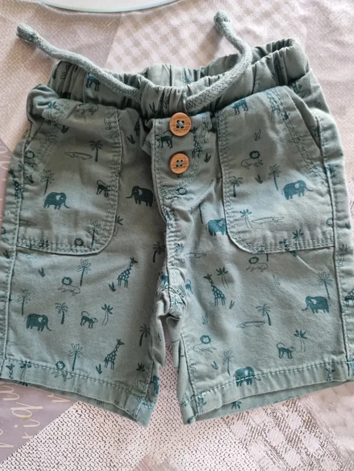 Short 3 mois