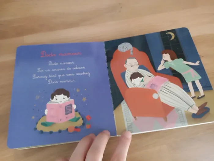 Livre à écouter mes premières chansons avec mamie et papi - photo numéro 3