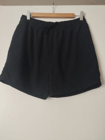 Short neuf tissaia taille L