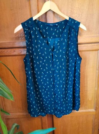 Blouse  / top  débardeur épaules  dénudées  fleurs kiabi  I. Code Y2k