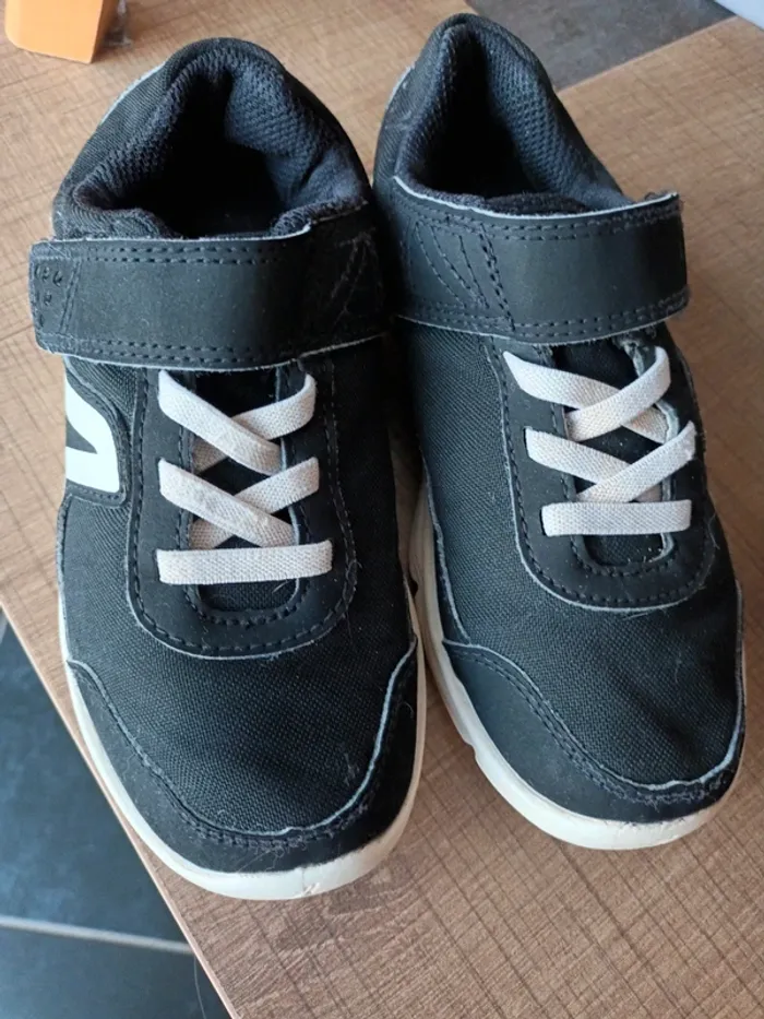 Basket noir et blanche T30 - photo numéro 4