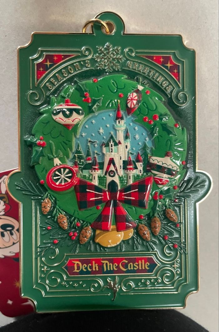 Décoration château Disney en métal Noël