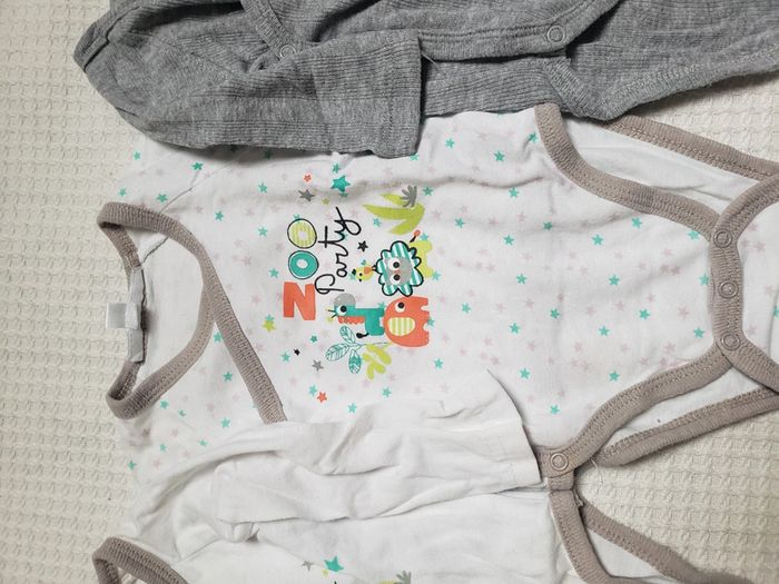 Lot de 4 bodies - photo numéro 6