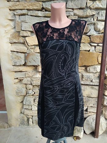 Robe sans manches