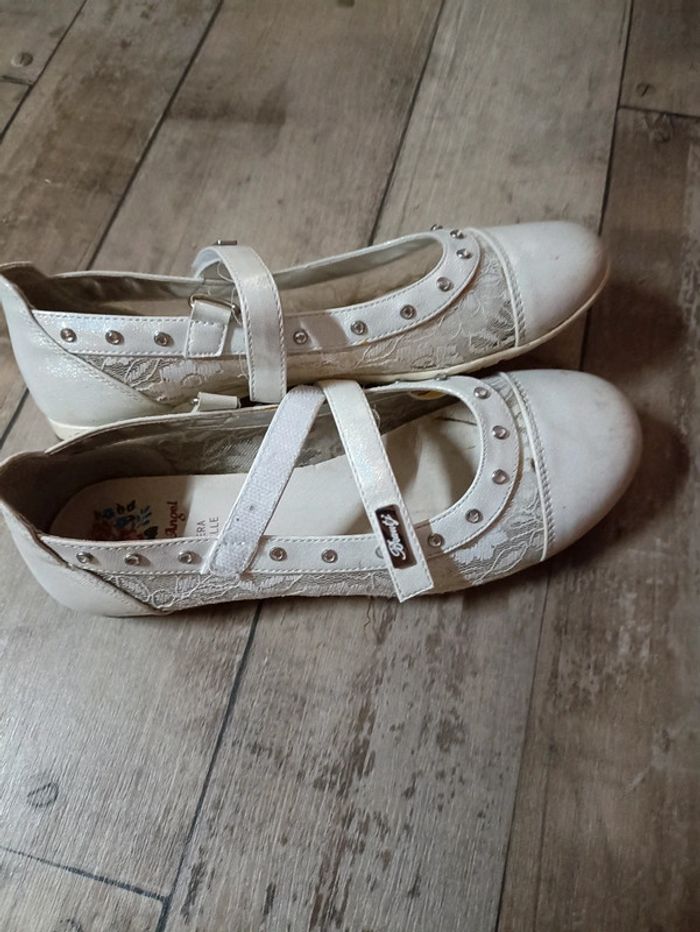 Chaussures blanches 36 idéal cérémonie