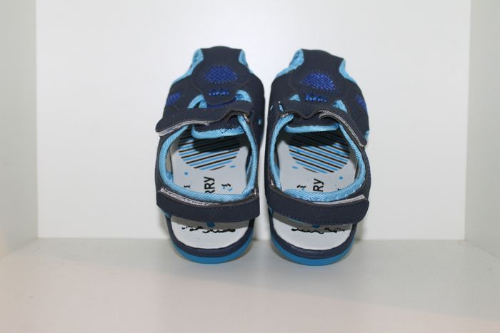 petite sandales nus pieds bleue et noire 29 - photo numéro 4