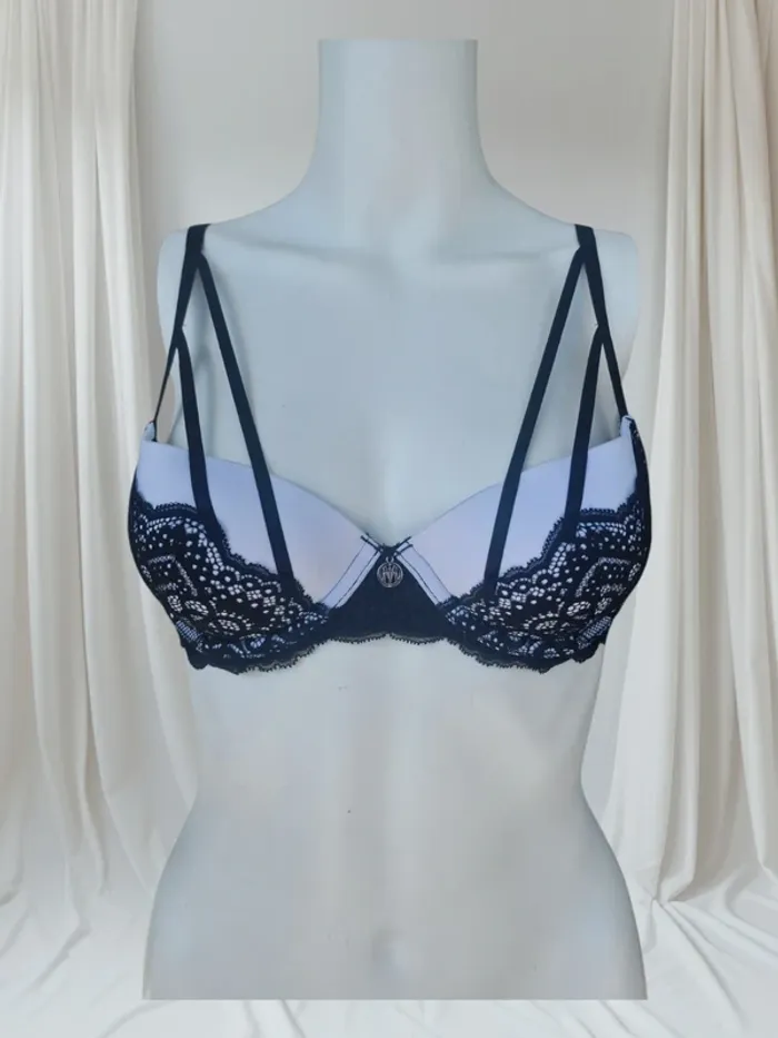 Magnifique Soutien-Gorge 90B, Manoukian