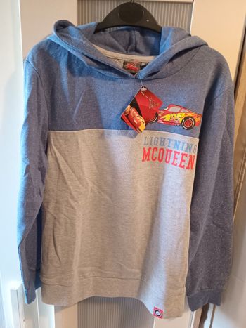 Sweat à capuche taille 10ans Cars vertbaudet 