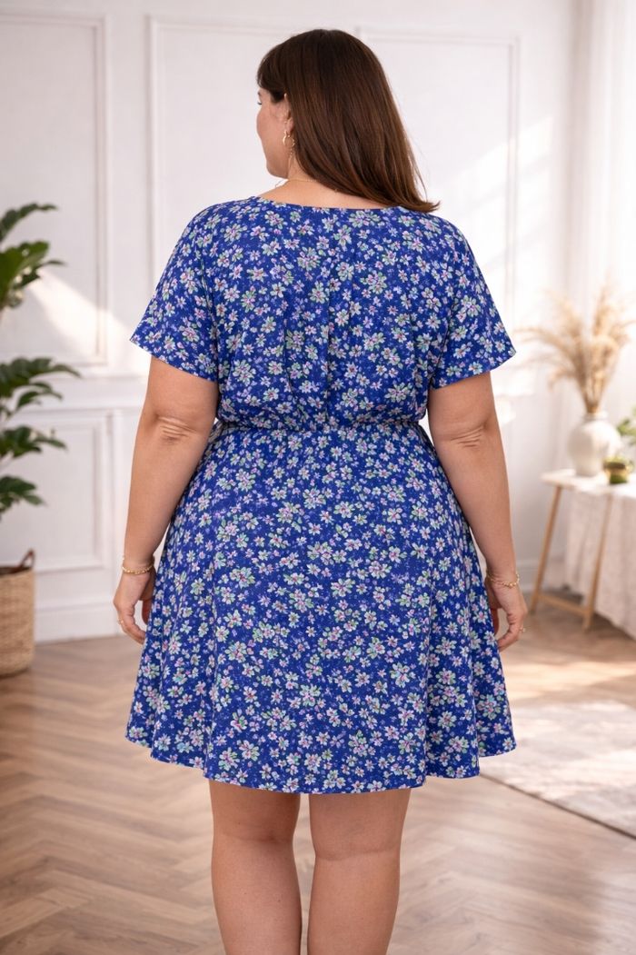 Robe champêtre herbier poétique bleu et multicolore Femme taille 54 marque Boohoo 💍 - photo numéro 2