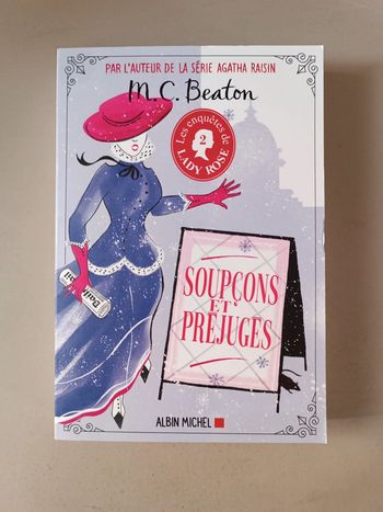 Soupçons et préjugés de M.C. Beaton par l'auteur de la série Agatha raisin