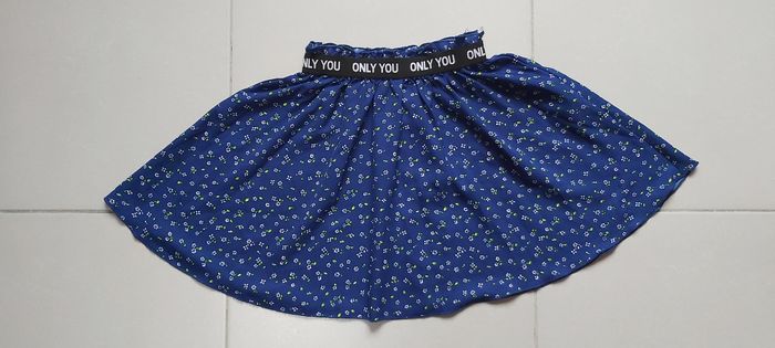 Jupe 7/8 ans 122/128