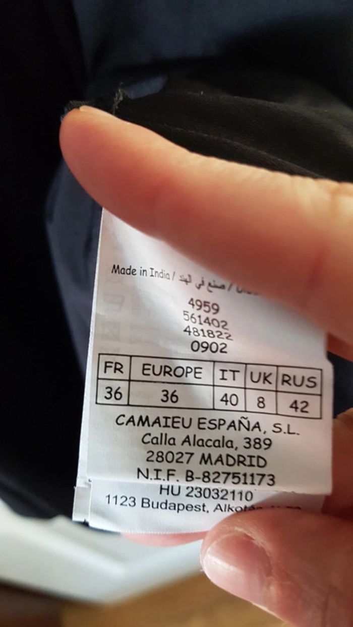 Top noir - photo numéro 3