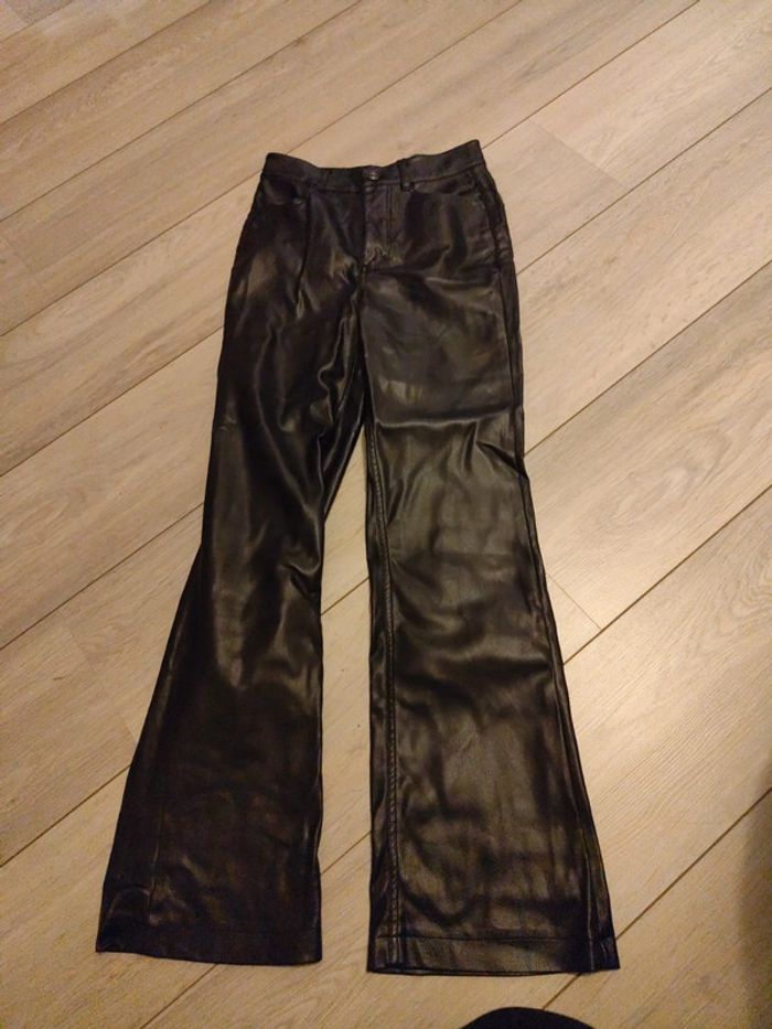 Jean simili cuir noir