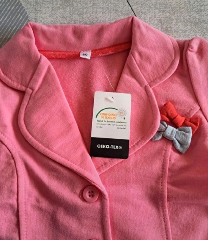 Lot vêtements Tee-shirts et pyjama NEUFS pour fille 1 an (80) - photo numéro 8