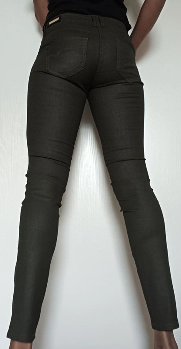 Pantalon ciré vert T36 - photo numéro 3