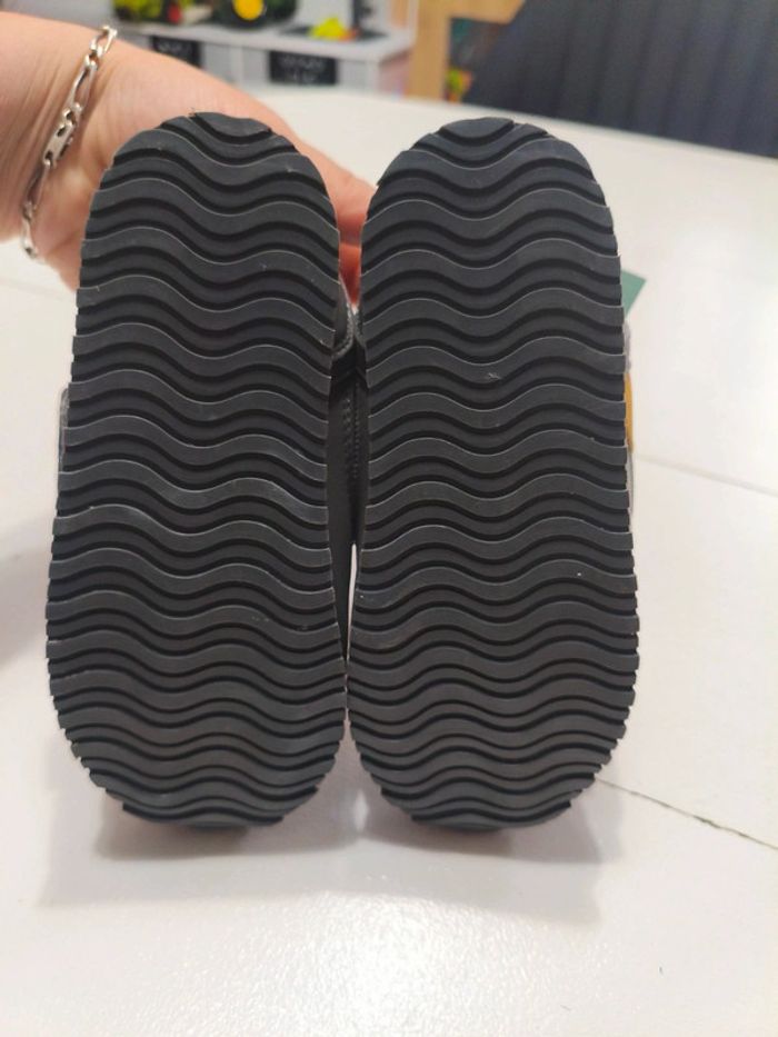 Chaussures taille 24 - photo numéro 4