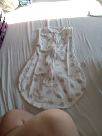 Gigoteuse 0-6 taille comme une 0-3mois