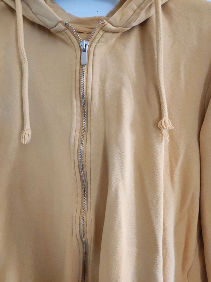Sweat a capuche - photo numéro 2