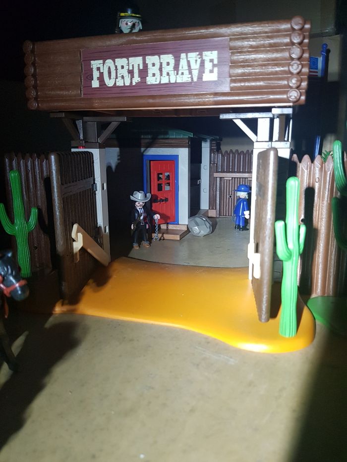 Fort farwest cowboy playmobil - photo numéro 2