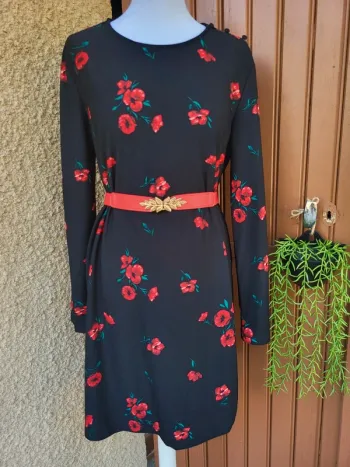 Robe casual fleuri noir rouge mango taille 42