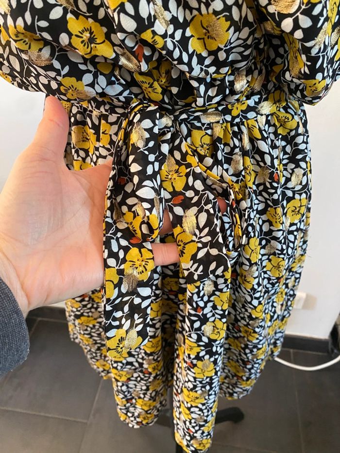 Robe d’été Van Der Rock taille 3 noire à fleurs jaunes et dorées - photo numéro 3
