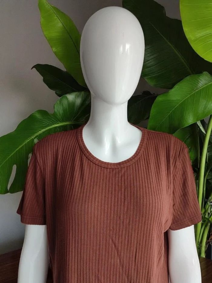 T shirt marron - photo numéro 2