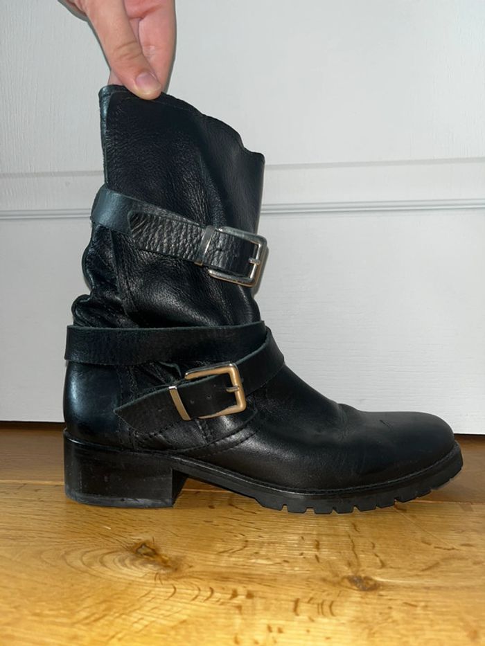 Bottes noires à petits talons, taille 38