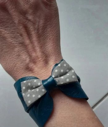 Bracelet cuir manchette noeud