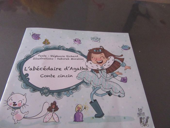 L' Abécédaire d' Agatha  Lire c'est partir