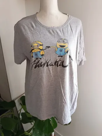 🎀jolie t-shirt gris imprimé les minions taille L 🎀