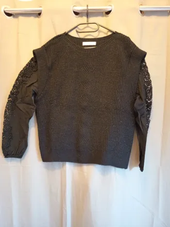 Pull noir