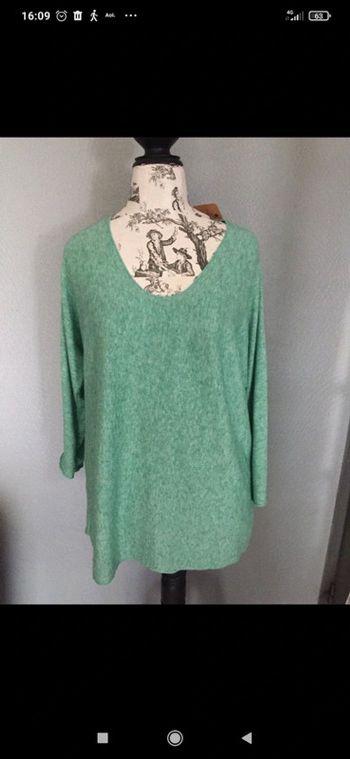 Pull vert T 44/46 neuf - photo numéro 2