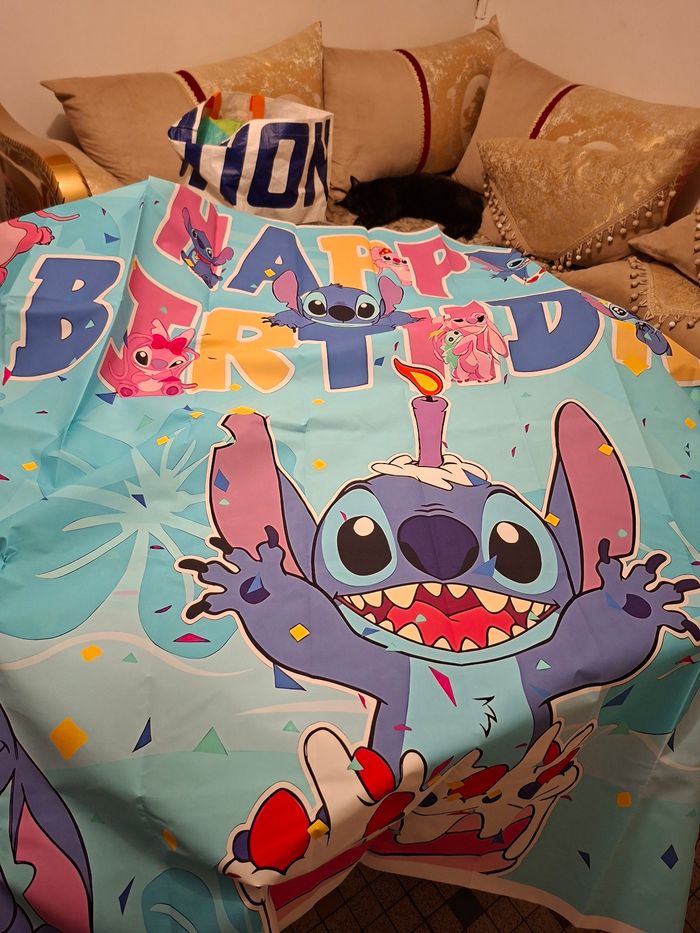 Affiche mural plastifié réutilisable happy birthday 210 sur 150 cm neuf prix 5 euro