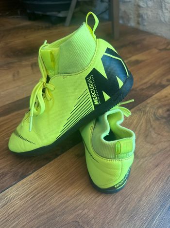 Chaussures foot salle