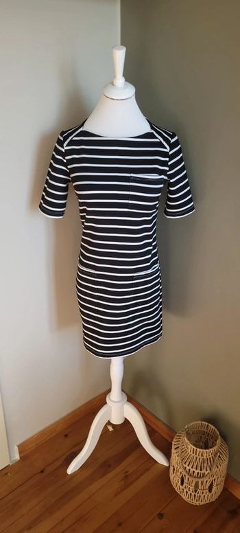 Jolie robe marinière Taille S Camaïeu Parfait état