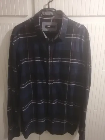 Chemise manche longue à carreaux