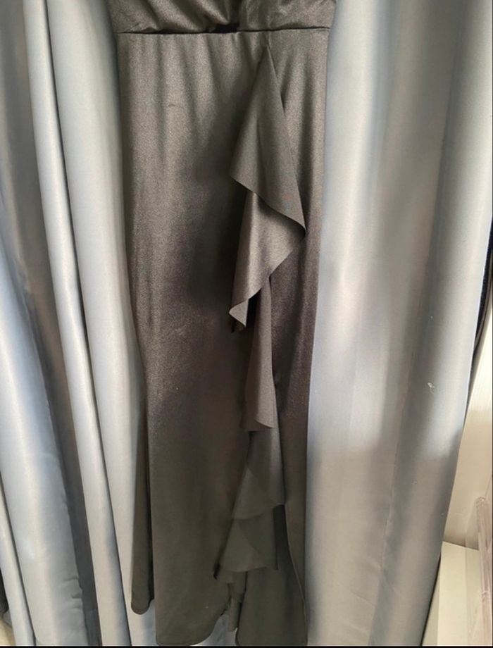 Robe de soirée moulante noire - photo numéro 4