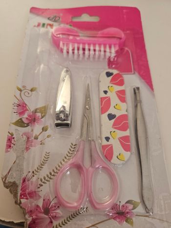 kit de manucure et pédicure