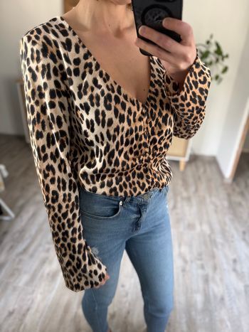Blouse léopard H&M – Très bon état – Taille 38