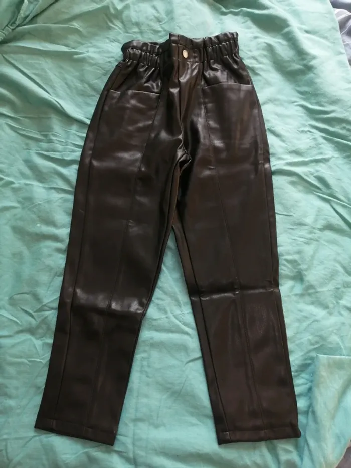 Pantalon effet cuir