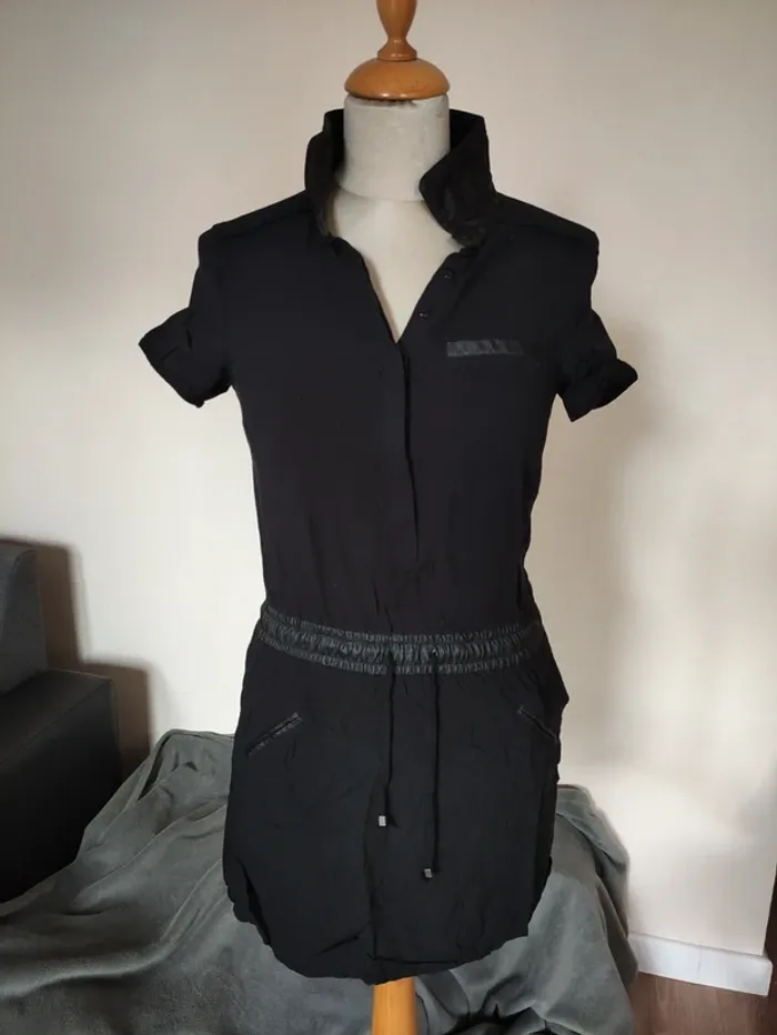 Robe noire fluide double matière