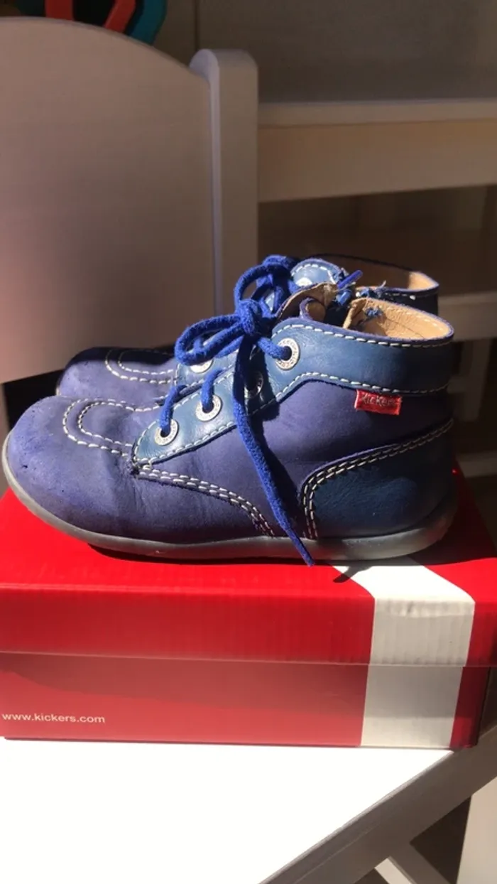 Chaussures montantes Kickers bleu pointure 26 - photo numéro 3