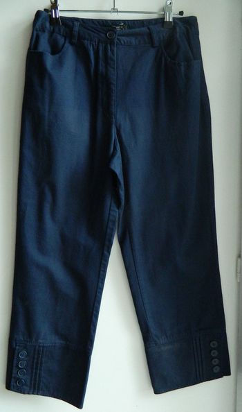 Pantacourt neuf T 38 "Damart"