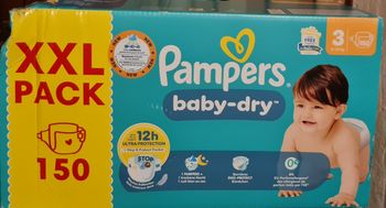Couches pampers taille 3