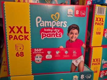 Couches pampers taille 8, 68 Couches. 