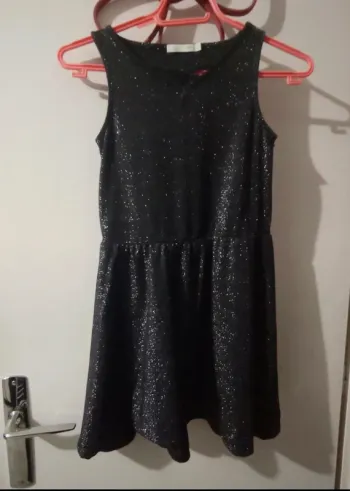 Robe noir à paillettes élastique pour petite fille