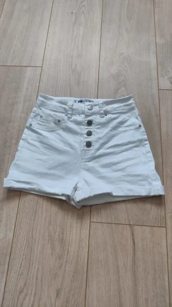 Short en jeans