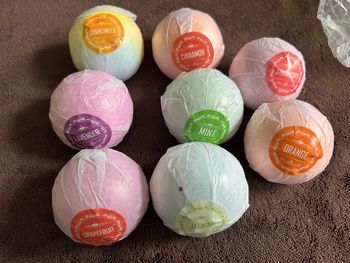 Lot de 8 bombes de bain parfumées neuves