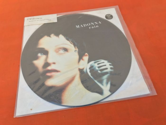Vinyle 33 tours Madonna Rain (1993) Sire Records Company WO190TP - photo numéro 2